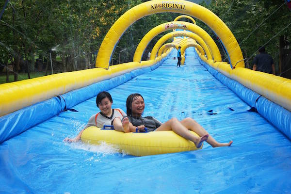 九族文化村推出暑期限定版滑水道。（圖片來源／九族文化村）