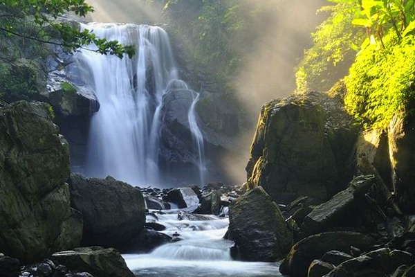 觀瀑布享美景 全台15條山林步道