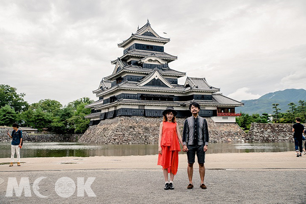 松本市四季鮮明，被標高三千公尺的山岳包圍。（圖片提供／ Hotels.com）