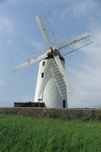 一望無際的愛爾蘭風車草原 (圖片來源／Wikipedia)