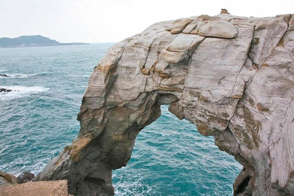 渾然天成的海蝕洞奇景 (圖片來源／瑞芳區公所)