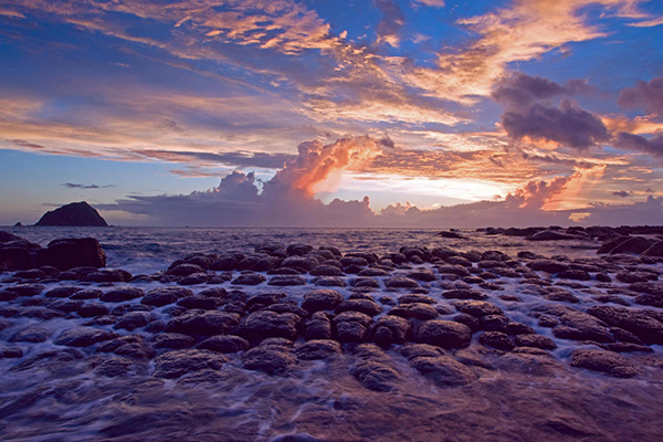 基隆的豆腐岩是攝影熱拍景點 (圖片來源／和平島海角樂園)