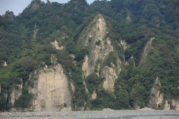 台東小黃山斷崖寬達兩公里，相當壯觀 (圖片來源／台東縣政府)