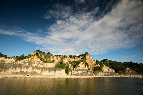 鮮為人知的南投清水溪小黃山 (圖片來源／南投縣竹山鎮「小黃山風景區」)