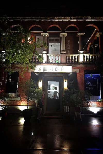 House+Café將傳統的建築外觀點綴出人文藝術感 (圖片來源／House+Cafe since 1910)