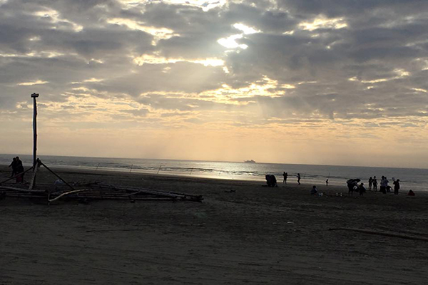 雙春濱海遊憩區可欣賞一望無際的大海美景 (圖片來源／雙春濱海遊憩區-Vanaheim愛莊園)