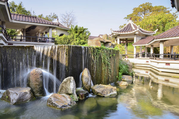 港區藝術中心園區為閩南式造景 (圖片來源／台中市港區藝術中心)