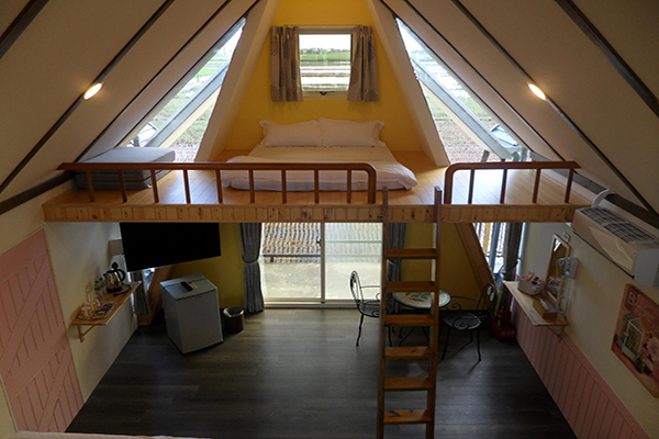 天空島小木屋民宿內的特殊內在設計 (圖片來源／礁溪 天空島上的小木屋)