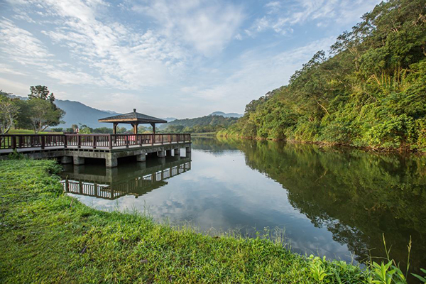 野餐首選湖岸秘境  水庫旁山水絕景