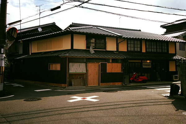 市川屋咖啡是一間超過200年的町家建築 (圖片來源／市川屋咖啡)