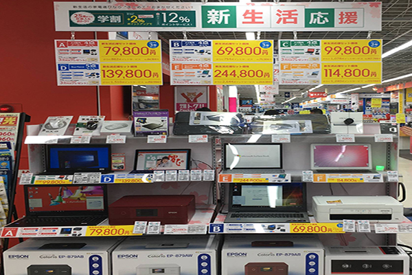 BIC CAMERA有樂町店5樓，電腦、印表機、電腦周邊 (圖片來源／ビックカメラ 有楽町店)