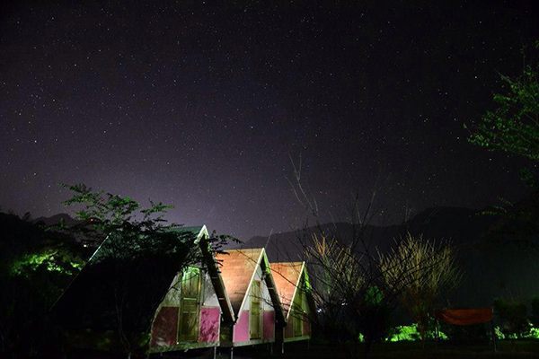 沙庫斯露營區夜晚星辰十分迷人 (圖片來源／沙庫斯露營區)