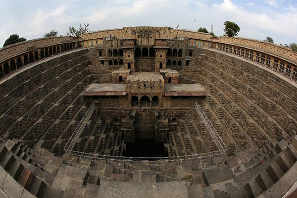 印度古吉拉特邦帕坦城的王后階梯井 (圖片來源／Victoria Lautman)