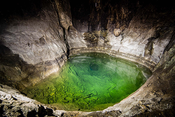 Sala Silvermine礦洞內的水池奇景 (圖片來源／Sala Silvermine)