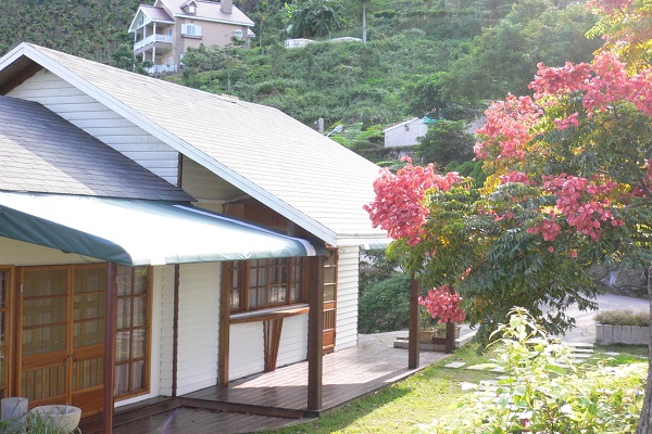 酒桶山休閒農場的日式風格建築 (圖片來源／酒桶山休閒農場)