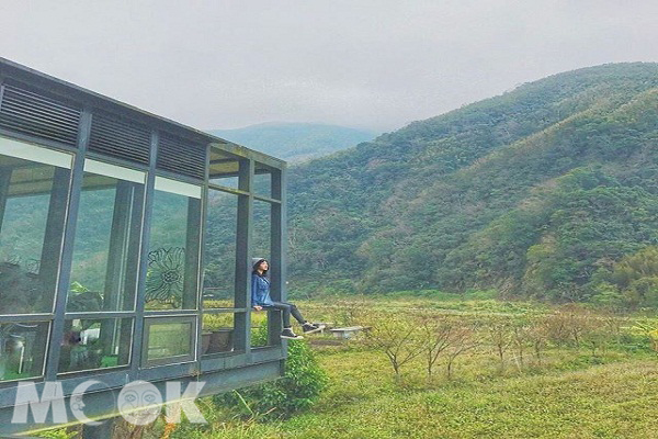 雙腳懸空超強景觀  山野空靈咖啡Ｘ民宿