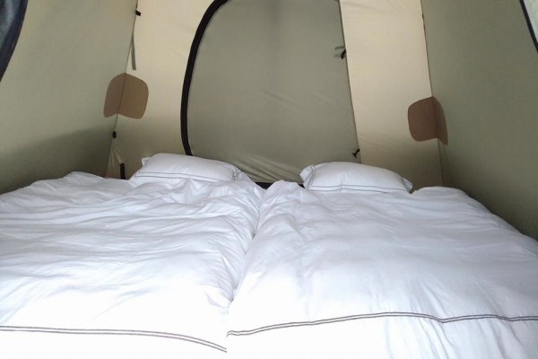 逗點露營區還有提供帳篷與羽絨被出租服務 (圖片來源／逗點露營區)