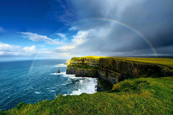 愛爾蘭一座歐洲最高的懸崖 - 莫赫懸崖 (圖片來源／Cliffs of Moher Directory)