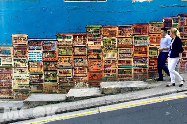 中環嘉咸街壁畫是打卡熱點。(圖片提供／香港旅遊發展局)