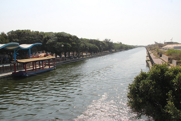 港南運河流經港南至金城湖間，沿途景觀優美 (圖片來源／新竹市政府)