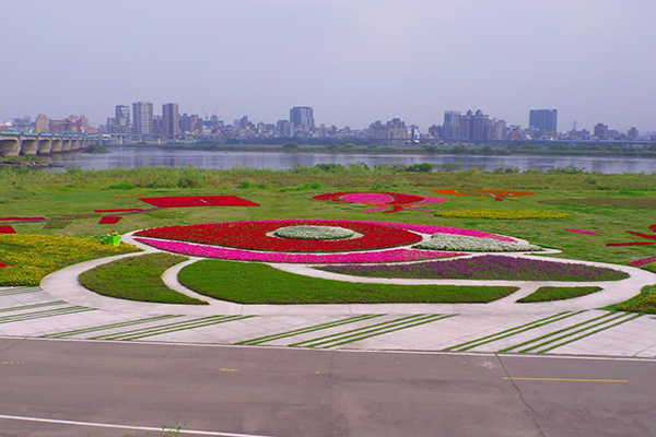 鴨鴨公園地景藝術 (圖片來源／新北市政府)