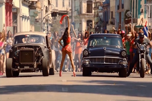 玩命關頭8取景，古巴市中心哈瓦那 (圖片來源／Universal Pictures)