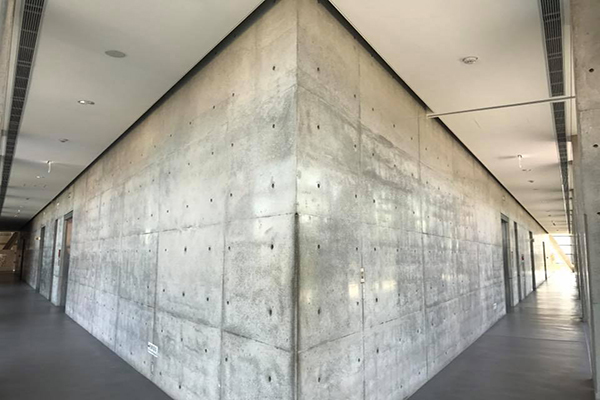 亞洲大學現代美術館，以正三角形為設計基本元素，傳達環境、建築、人三者平衡 (圖片來源／亞洲大學現代美術館 Asia Modern)