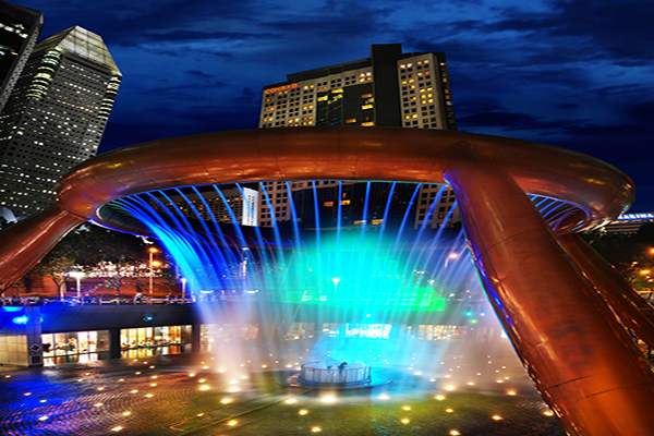 新加坡新達城的財富之泉 (圖片來源／Wikipedia)