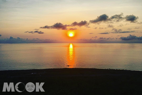 關山夕陽曾被CNN評選為全球最美夕陽之一 (圖片提供／anchii9.0)