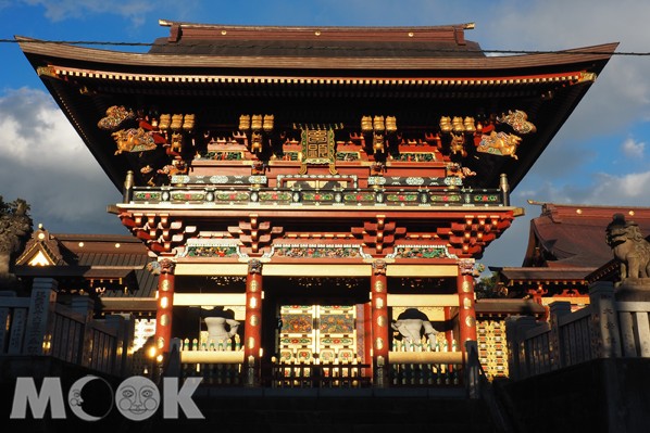 日本神社氣派又細緻的建築工藝 (攝影／MOOK景點家張盈盈)