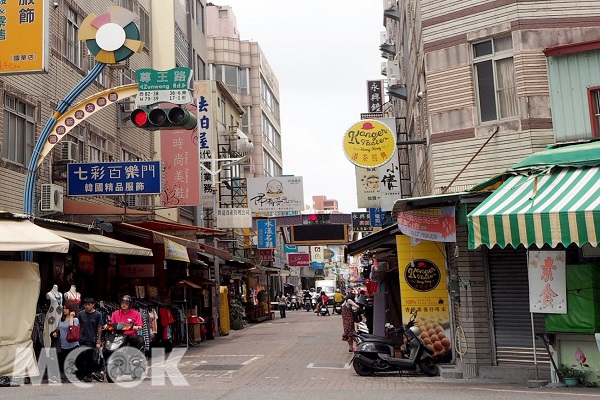 台南國華友愛新商圈街景。（圖／MOOK景點家）