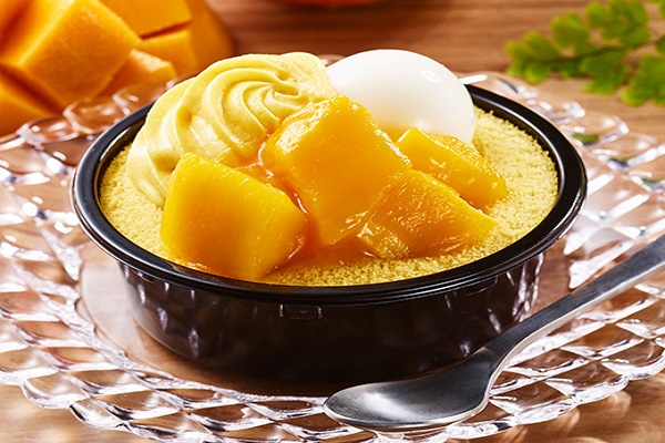 炎熱的夏天就來份消暑的芒果的甜點吧！(圖 / Uchi café SWEETS)