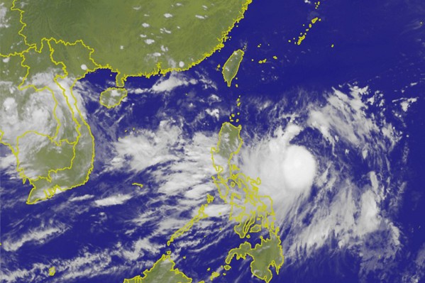 颱風尼莎颱風成形，為輕度颱風。(圖／中央氣象局)