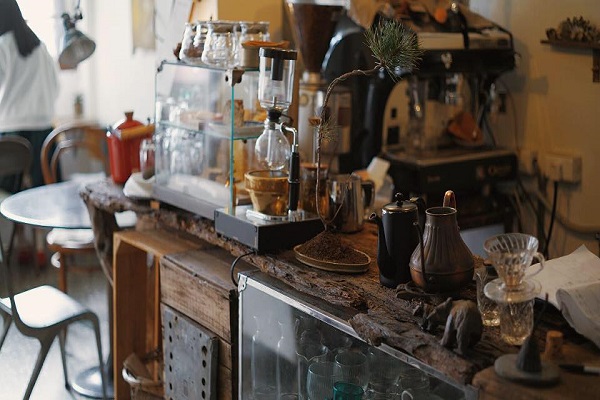 老屋咖啡廳的靜謐氛圍，環境與氣氛令人深深著迷。(圖 / MERCI VIELLE)
