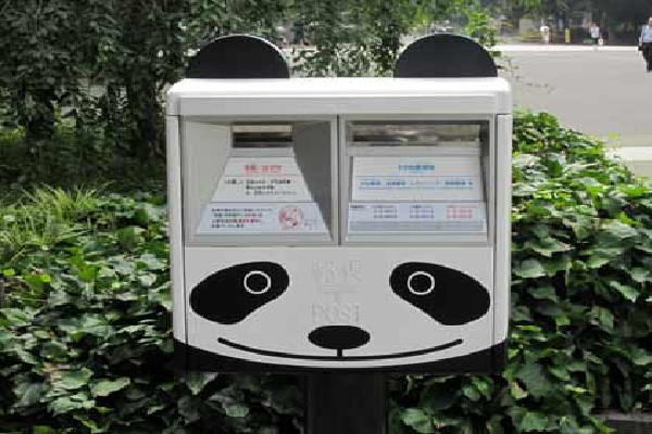 上野動物園的熊貓郵筒也被製作成迷你扭蛋（圖／上野動物園）