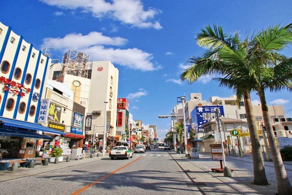 國際通是旅客前往沖繩旅遊必去的景點之一（圖／沖縄県庁）