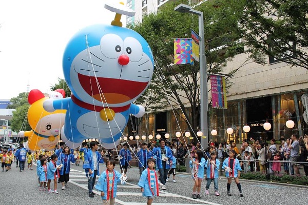 每年都吸引大批人潮觀看。 (圖 / テレビ朝日 夏祭り)