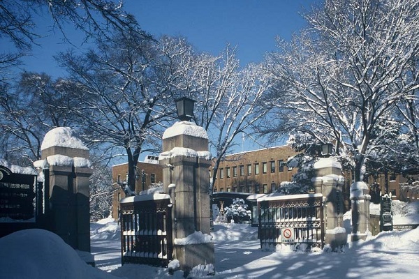 一年四季呈現不同面貌的北海道大學。(圖 / 北海道大學)