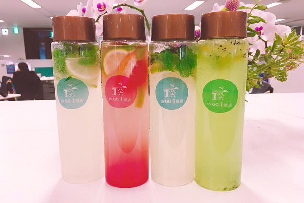 新鮮水果製成的氣泡飲最適合在炎熱的夏天喝了!(圖 / T86悅察苑)