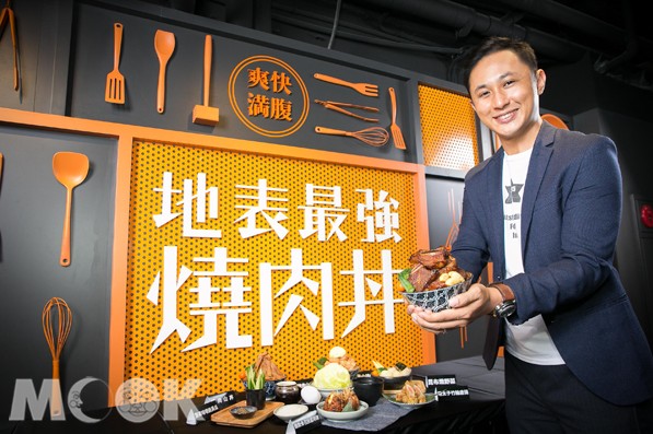 杰立餐飲集團執行長楊哲瑋於2012年創立杰立餐飲，旗下有「開丼」、與新饗餐飲合作之「Captain Lobster」、「ZAKUZAKU棒棒泡芙」三大品牌。(圖/杰立餐飲)