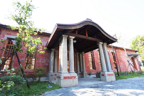 西本願寺經由多次重建後終於復原重現遺址（圖／國家文化資產資料庫）