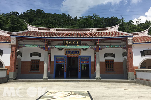 桐花公園客家大院。(圖片提供／台灣高鐵)