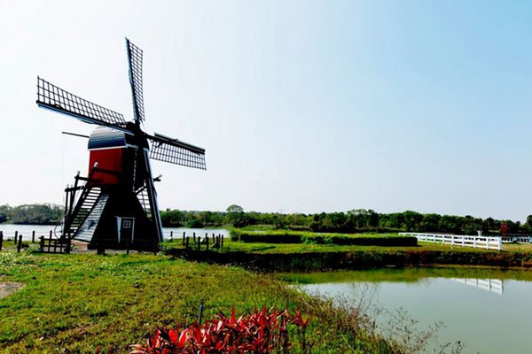 原汁原味由荷蘭引入的汲水型風車 (圖／台南市政府)