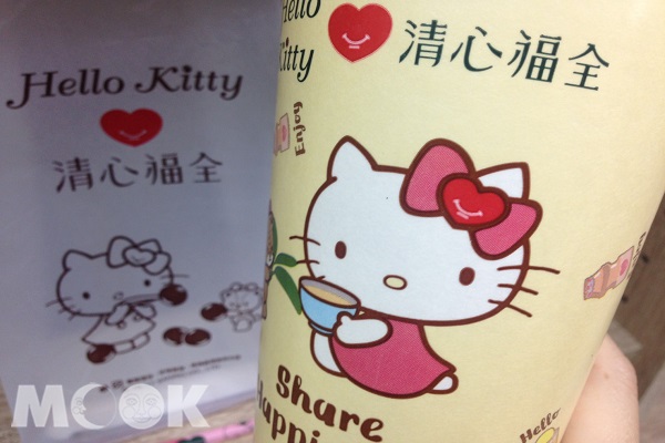 知名手搖飲店清心福全與Hello Kitty聯名推出最新杯裝（圖／Cherie）