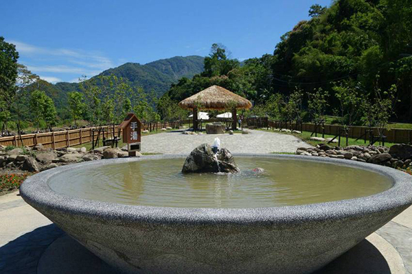 寶來花賞溫泉公園手湯 (圖／高雄市政府)