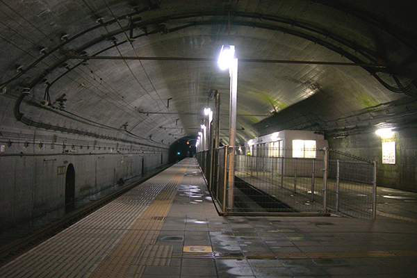 土合站有「日本第一鼴鼠車站」之稱 (圖／Wikipedia)