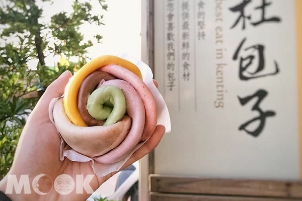 小杜包子推出玫瑰饅頭成為打卡熱搜聖品（圖／zizi_foodie）
