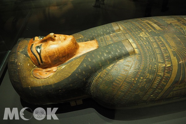 古埃及展產出許多不同的木乃伊及其特性於背景故事，圖為埃及展展出古老木乃伊之一，奈絲塔沃婕特。（攝影／MOOK景點家張盈盈）