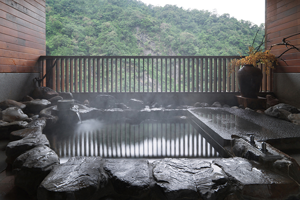 快叫男友收藏  全台十大溫泉旅宿