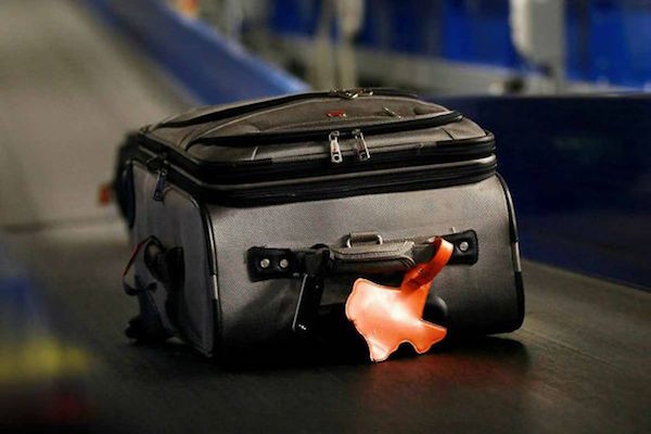 寄存行李服務讓旅客不必拉著行李觀光，減輕負擔（圖／mirror）